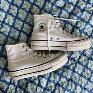 WHITE PLATFORM CONVERSE